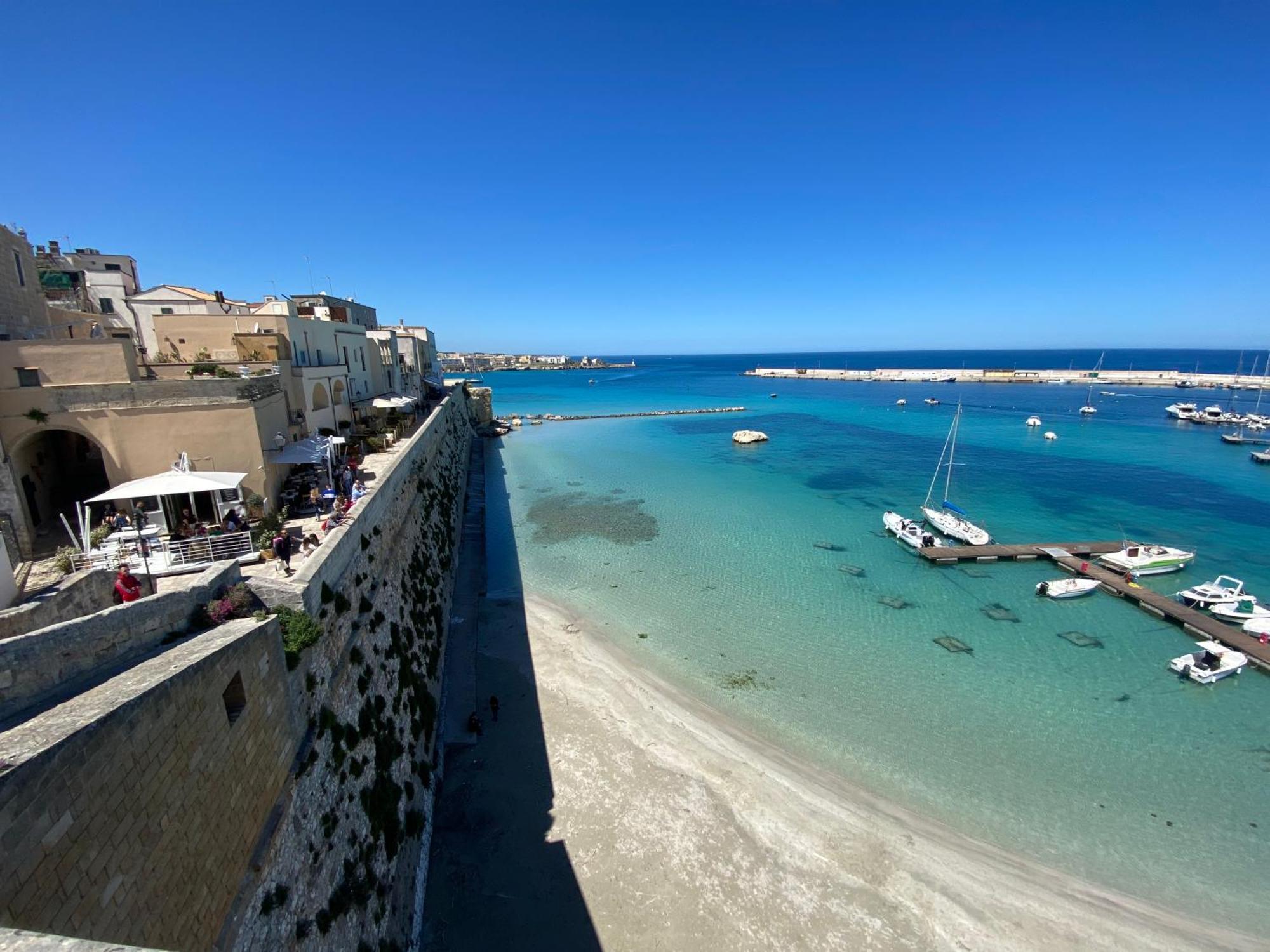 Dimora Del Sole Luxury And Charm Apartment Otranto Exteriör bild